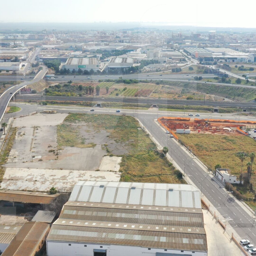 Suelo industrial en Alcacer - 20.000 m2